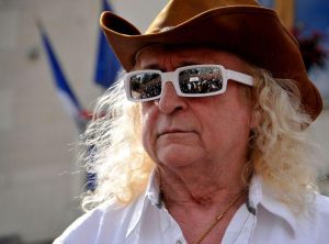 Michel POLNAREFF au cinéma dans "Podium 2"