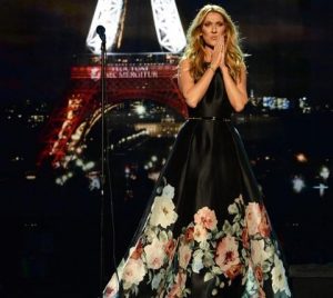Céline DION reprend "L'hymne à l'amour" et bouleverse les américains