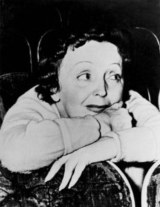 Edith PIAF : son compagnon a refusé de l’épouser parce qu’elle était catholique !