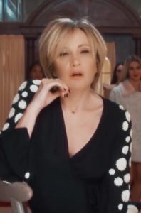 Patricia KAAS dévoile le clip de "Madame tout le monde"