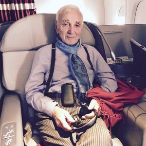 Charles AZNAVOUR : "François HOLLANDE ? On va le regretter"