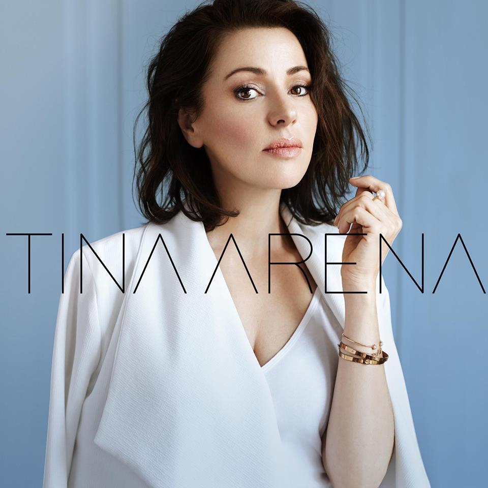 Tina ARENA en duo avec la sœur d'une star internationale