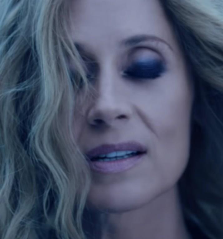 Lara FABIAN se ressource sur les Hautes Terres d'Islande