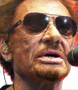 Johnny HALLYDAY : (encore) un album de reprises de ses tubes