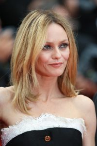 Vanessa PARADIS reprend Léo FERRÉ