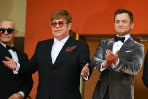 Elton JOHN appelle à soutenir les magasins de disques