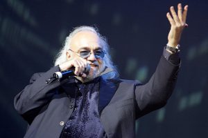 Demis Roussos : le chanteur grec aurait eu 75 ans ce 15 juin