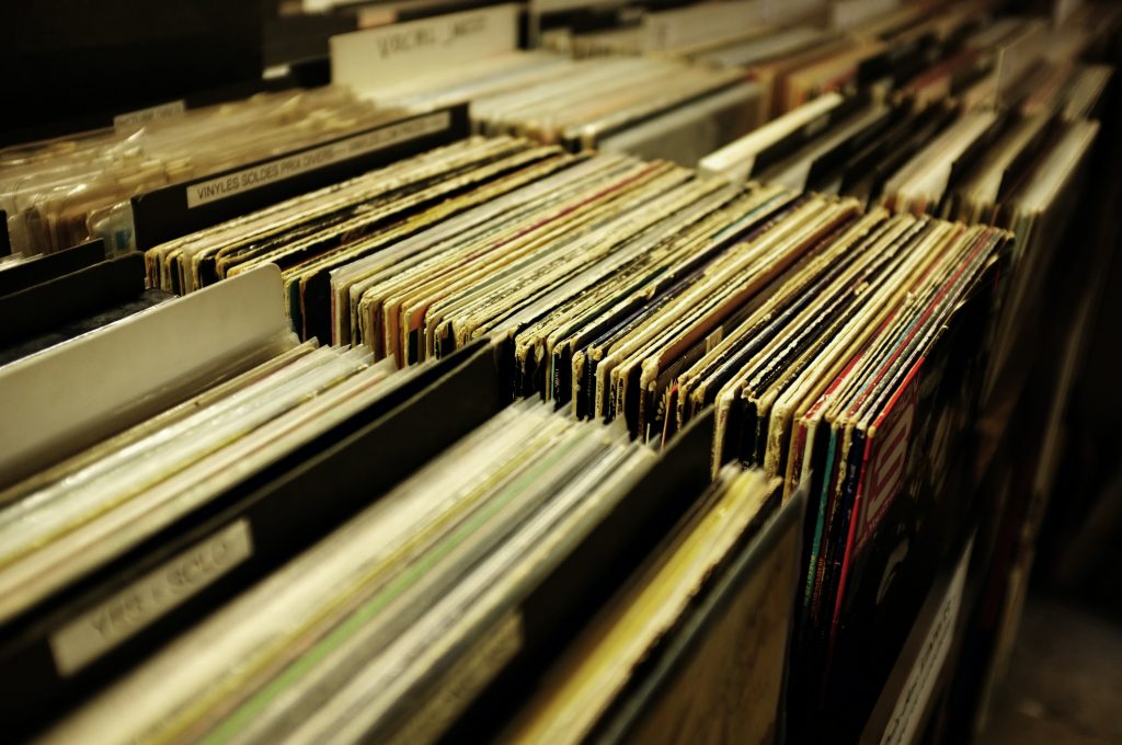 Le vinyle fête son 70ème anniversaire ! Classement des meilleures ventes de vinyles et albums en France