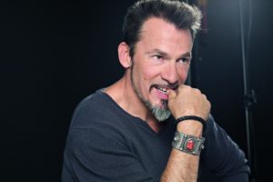 Atteint d’un cancer, Florent Pagny annonce l’annulation de sa tournée des 60 ans