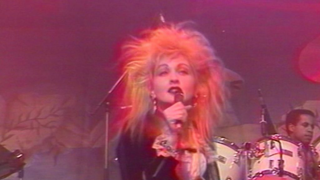 Cyndi LAUPER
