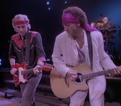 DIRE STRAITS