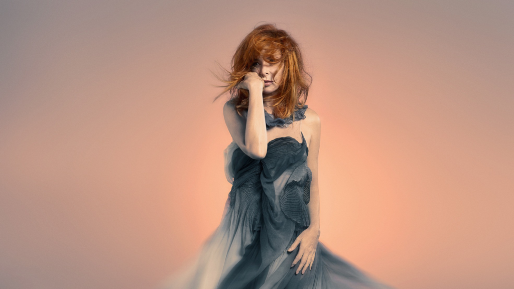 Mylène Farmer revient avec un nouvel album !