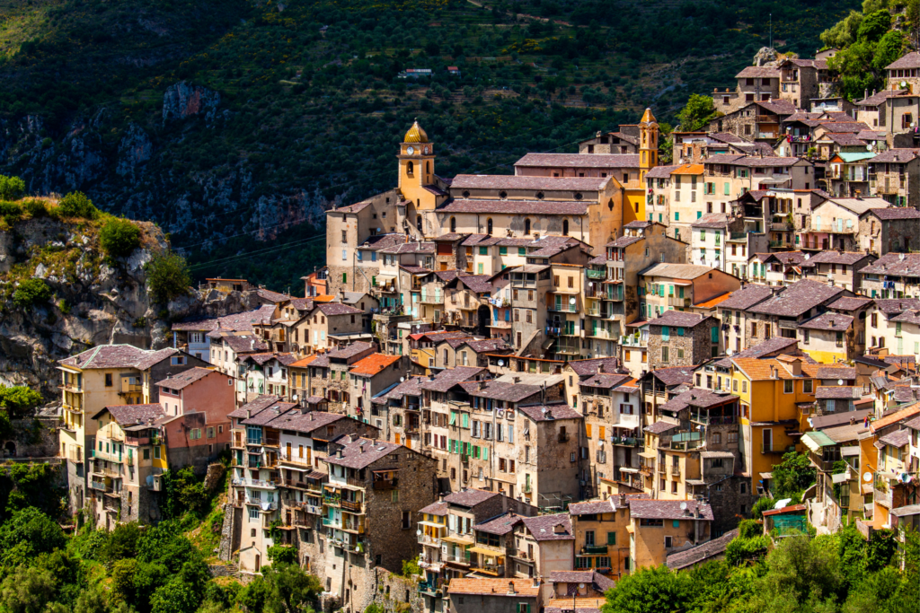 Les "100 plus beaux détours de France" : Ce village des Alpes-Maritimes qui figure dans ce guide