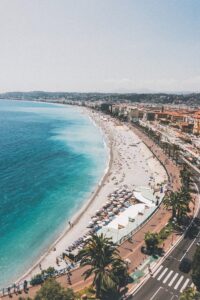 POURQUOI LE FAMEUX COUP DE CANON A ÉTÉ TIRÉ AVEC (BEAUCOUP) D'AVANCE À NICE CE JEUDI