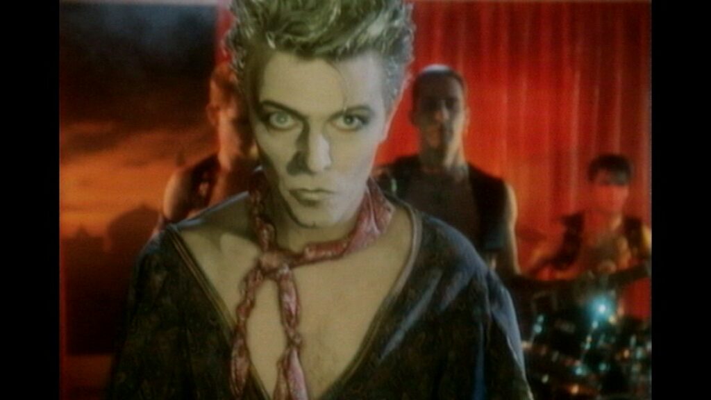 BLUE JEAN - DAVID BOWIE (1984)