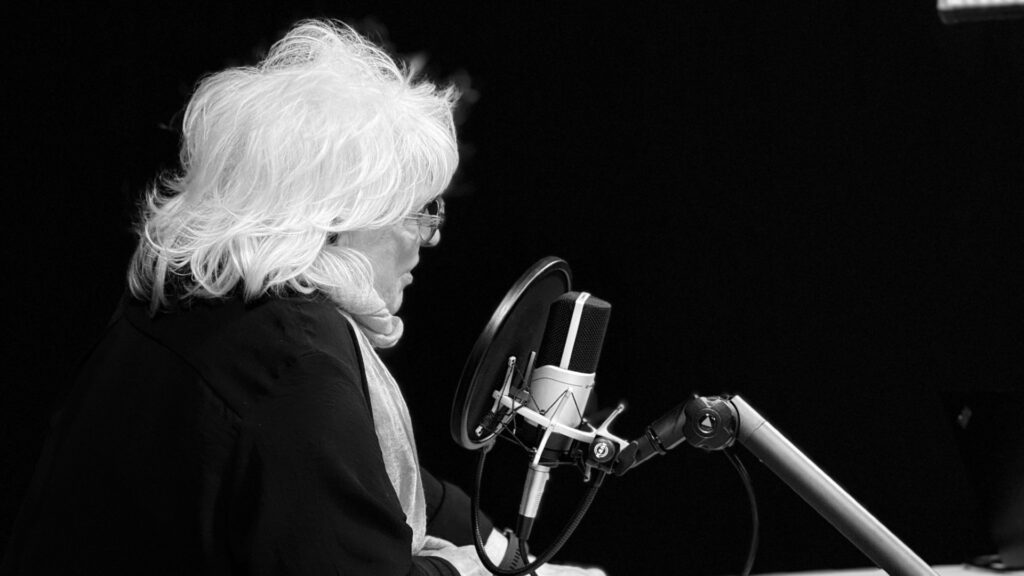 Catherine Lara : “On n’a que l’émotion à vendre” – confidences sur Identités et une vie de musique