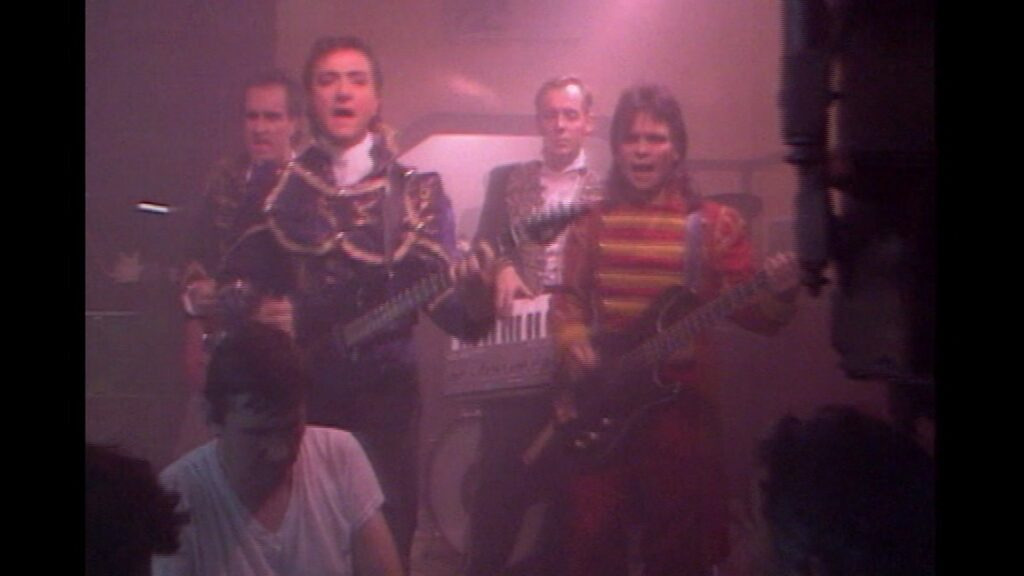 CAPITAINE ABANDONNE - GOLD ET EMILE (1985)