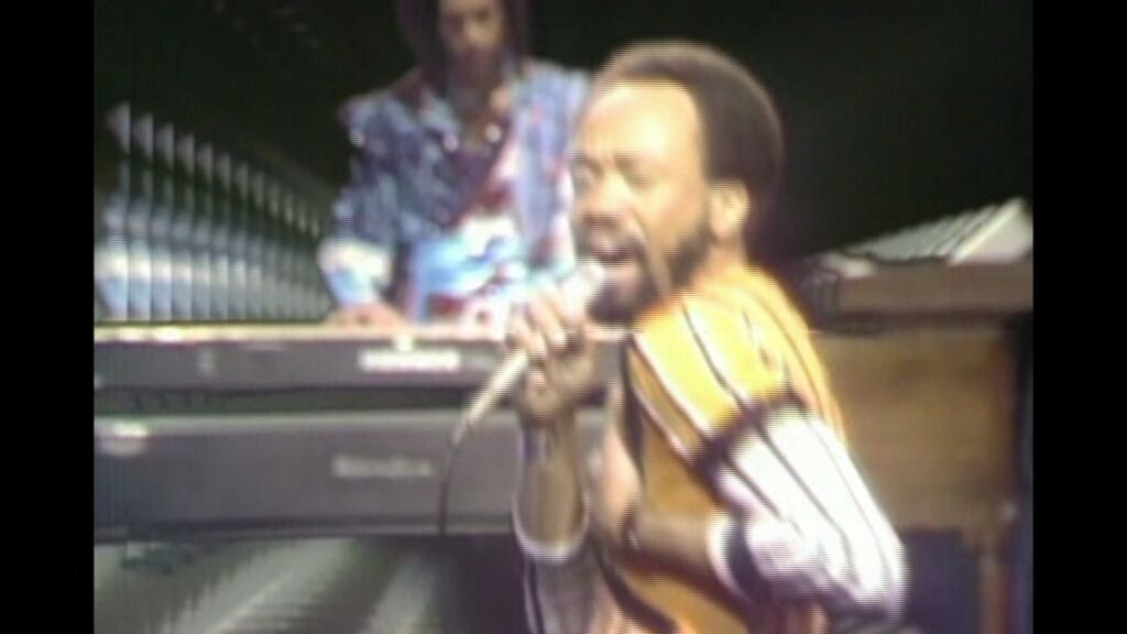 SEPTEMBER - EARTH WIND AND FIRE (1978)