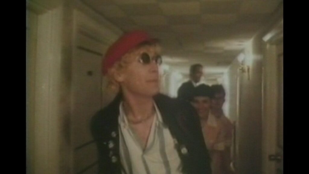 WOT - CAPTAIN SENSIBLE (1982)